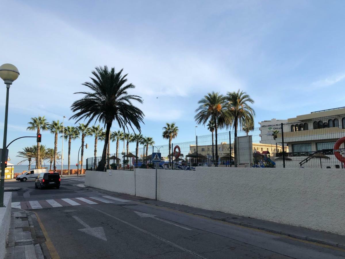 Primera linea de playa en Benalmadena , vistas al mar, Aloha Playa, Malaga Apartment Bagian luar foto